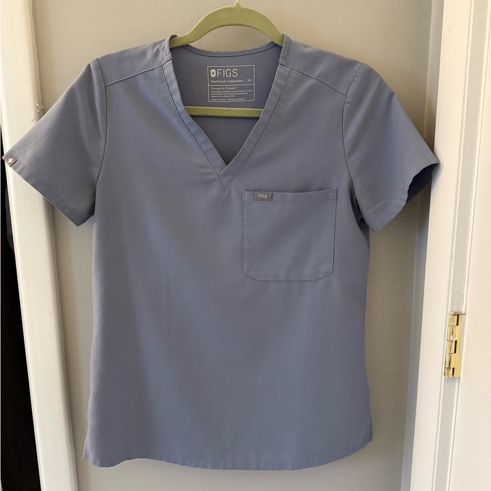 FIGS One Pocket Scrub Top XS